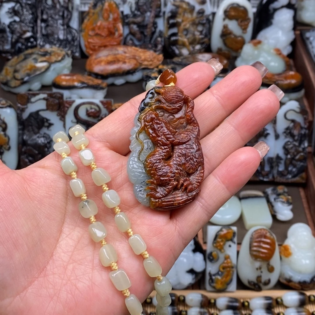 颈饰未镶嵌和田玉