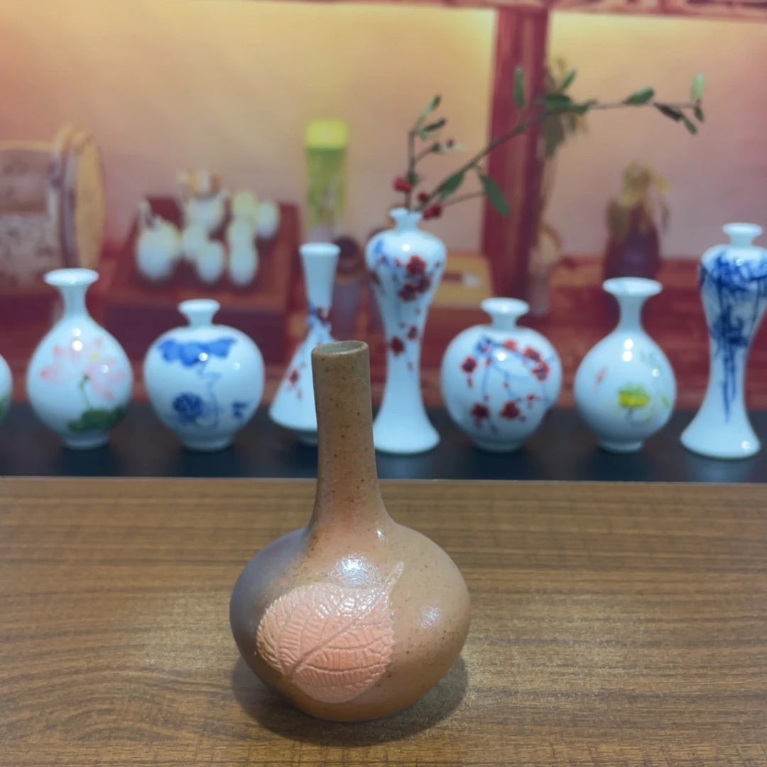 陶瓷景德镇小花瓶等着你