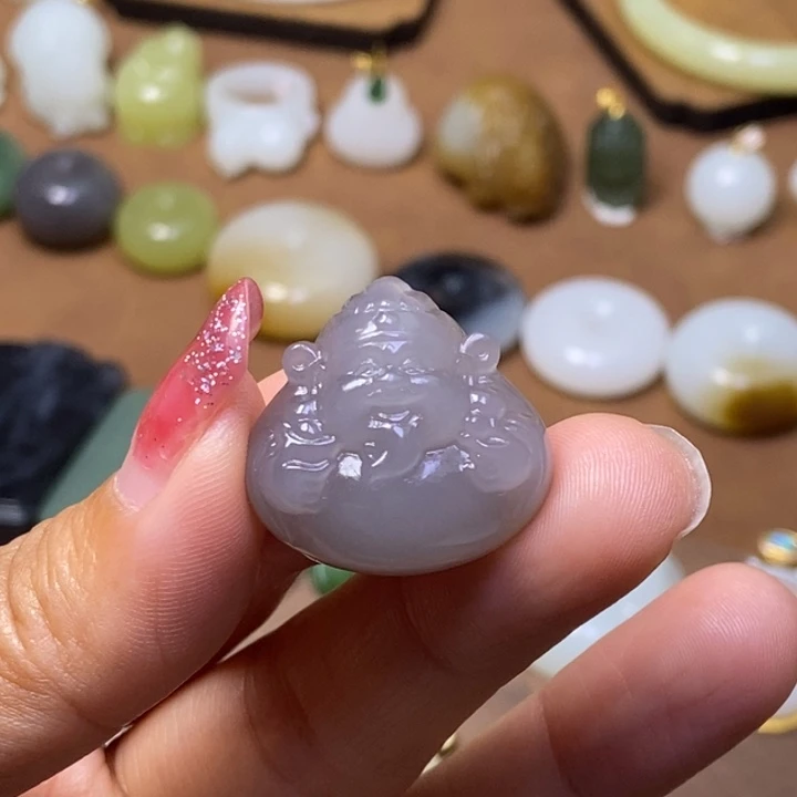 和田玉未镶嵌颈饰和田玉烟紫财神吊坠