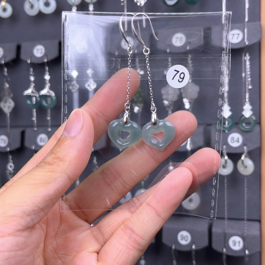 翡翠银S925镶嵌耳饰微****?