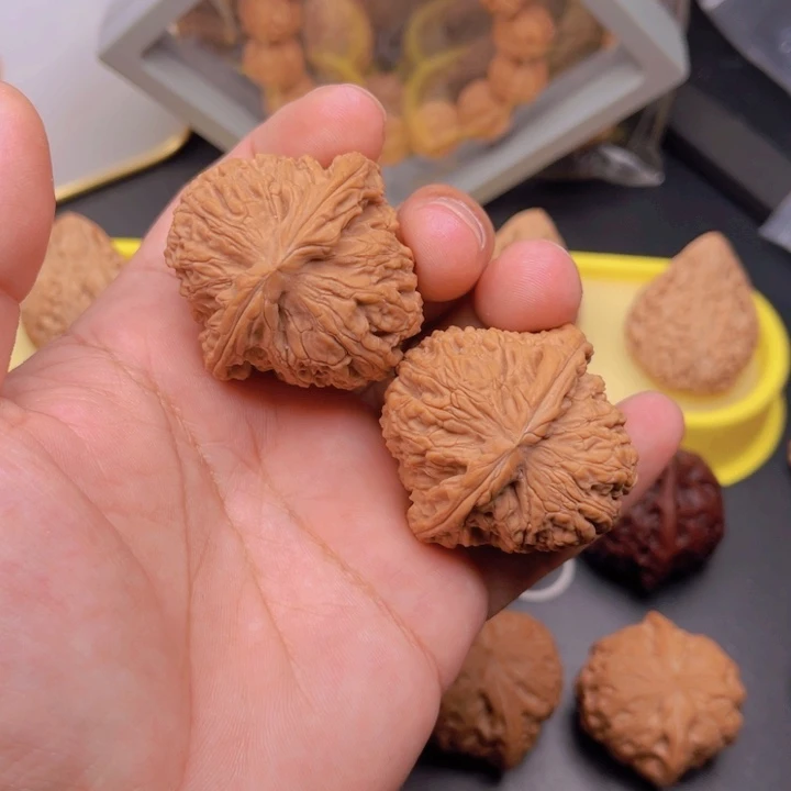 文玩核桃把件啊*额43南疆石