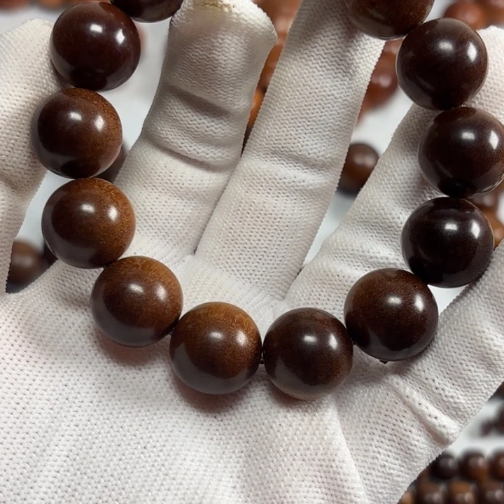 旺***哥檀香木1.6老山檀黑肉焦糖奶甜