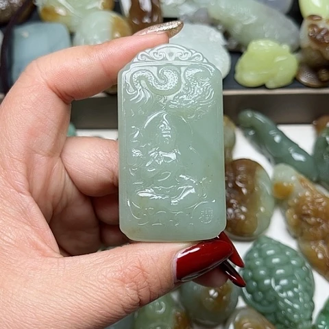 和田玉颈饰未镶嵌龍**人