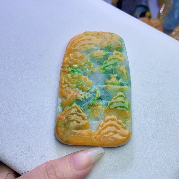 颈饰未镶嵌翡翠山水