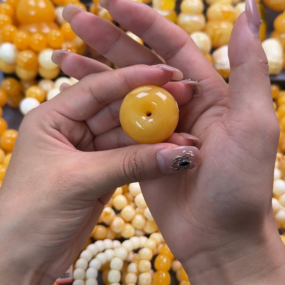 蜜蜡未镶嵌珠宝奇石15.4g