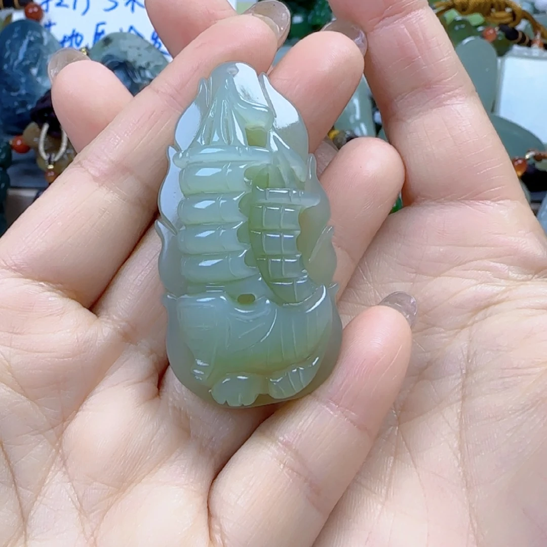 无***悔和田玉未镶嵌颈饰