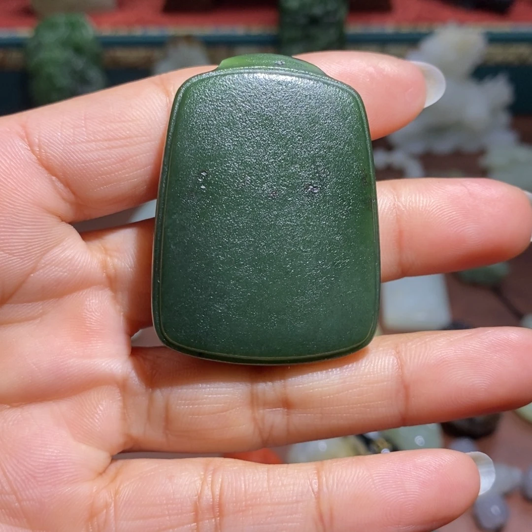 期***试和田玉未镶嵌颈饰