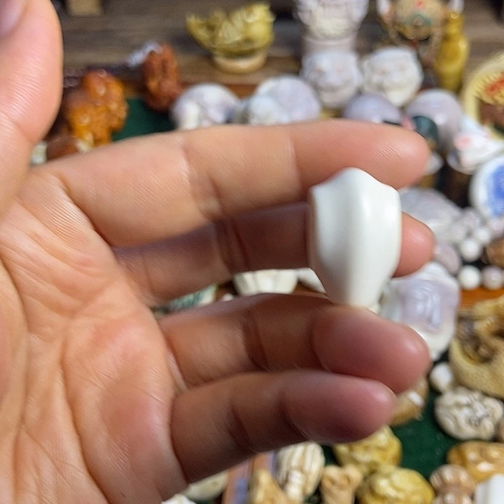 配饰鹿角雕刻三通一个