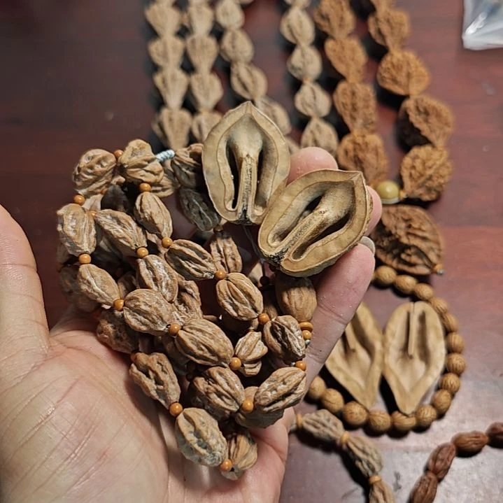 文玩核桃把件豆****2花瓣脖挂40+4籽
