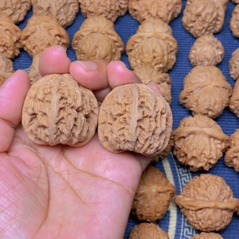 【闪购商品】吊坠文玩核桃S**M粗筋41