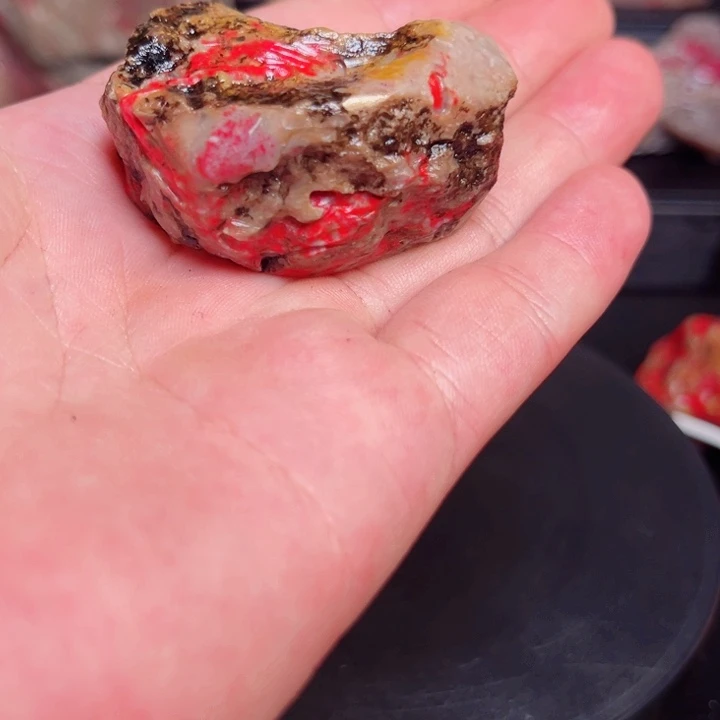 昌化石昌化鸡血石