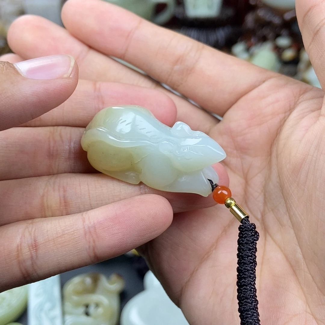 和田玉未镶嵌挂件