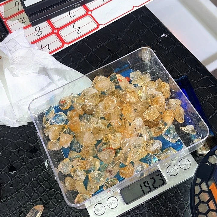 未镶嵌水晶珠宝半成品