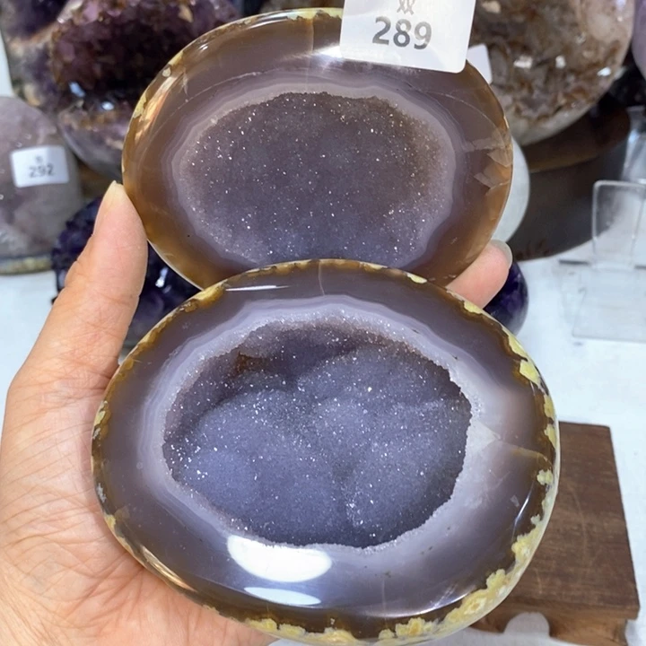 p***m未镶嵌玛瑙/玉髓珠宝奇石