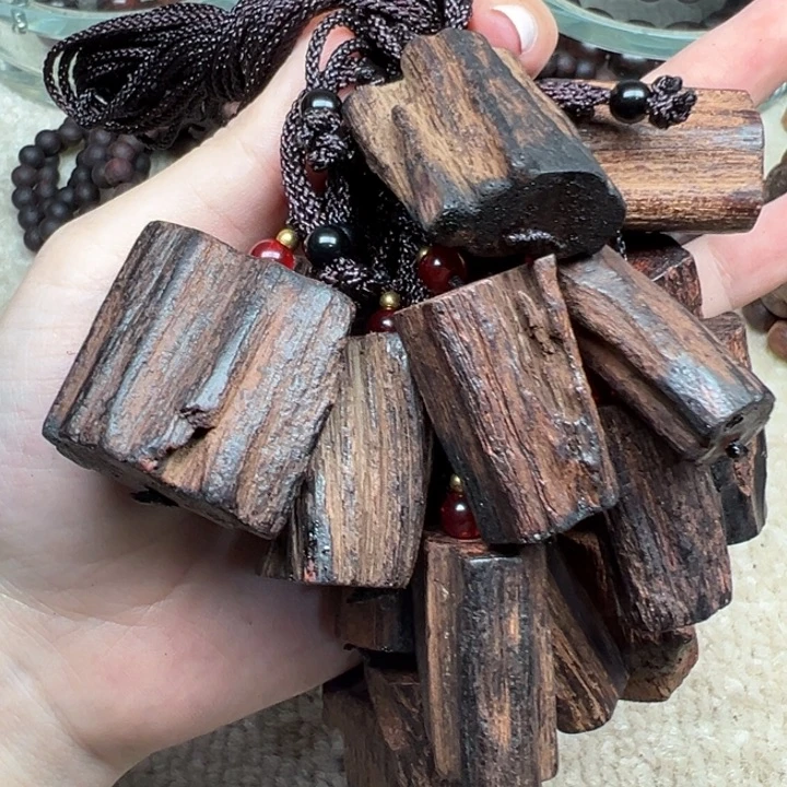 木缅甸小叶降真香随形吊坠