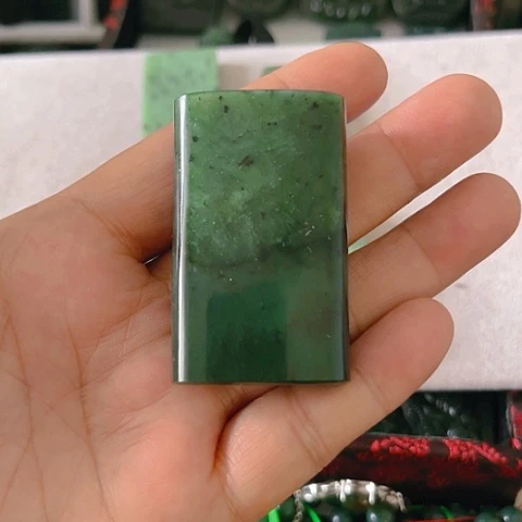 蛇纹石玉颈饰未镶嵌大*