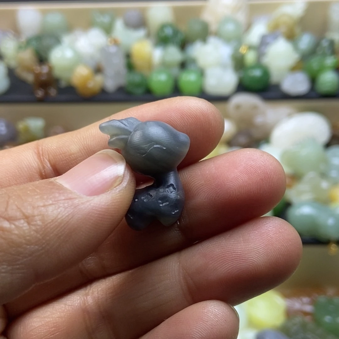 和田玉颈饰未镶嵌定制