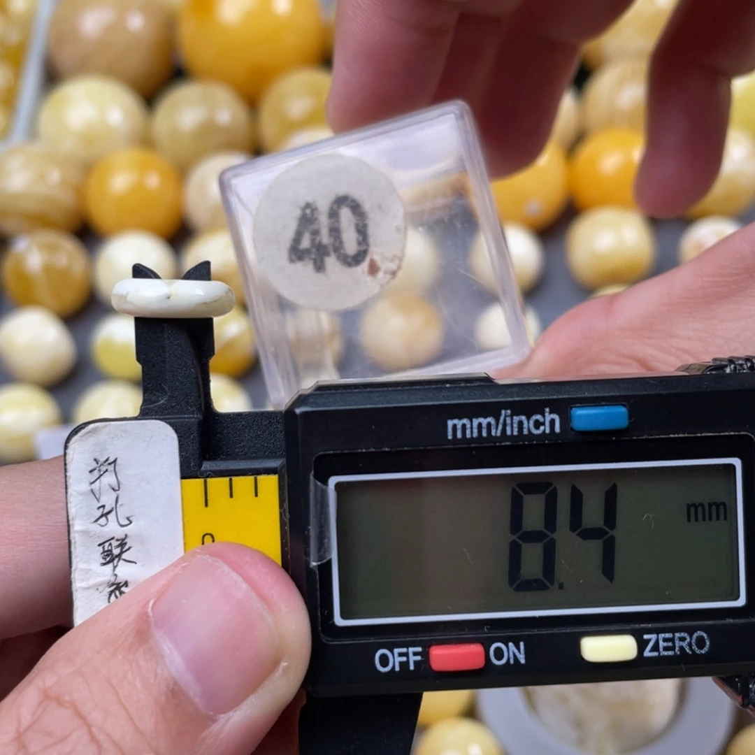 未镶嵌蜜蜡珠宝奇石