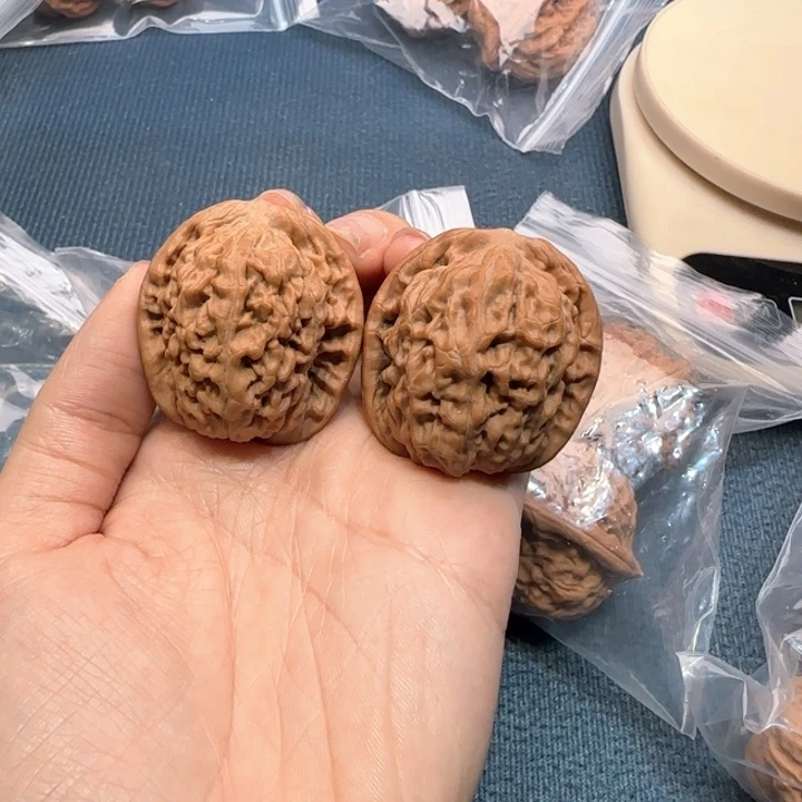 万***然文玩核桃吊坠莲花39普对