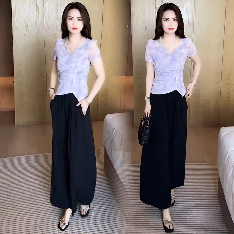 时尚短袖T恤女士夏季新款小个子气质V领别致小衫洋气减龄百搭上衣