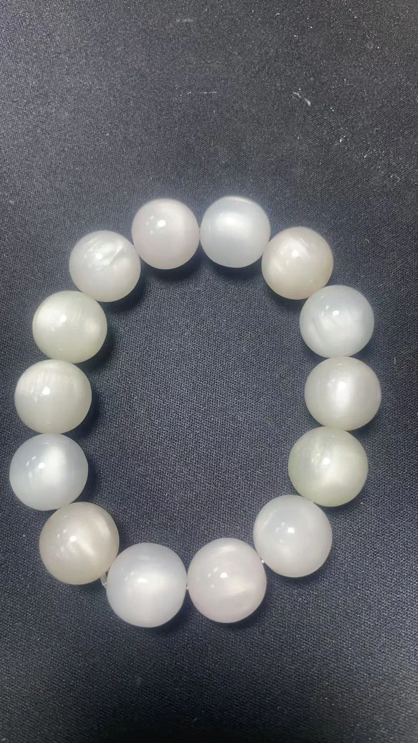 YW079  精品 手串  (无礼盒）