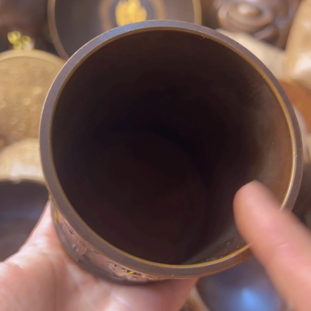 原矿风磨铜笔筒一个