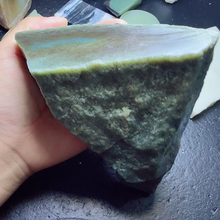 和田玉（糖玉）未镶嵌珠宝奇石