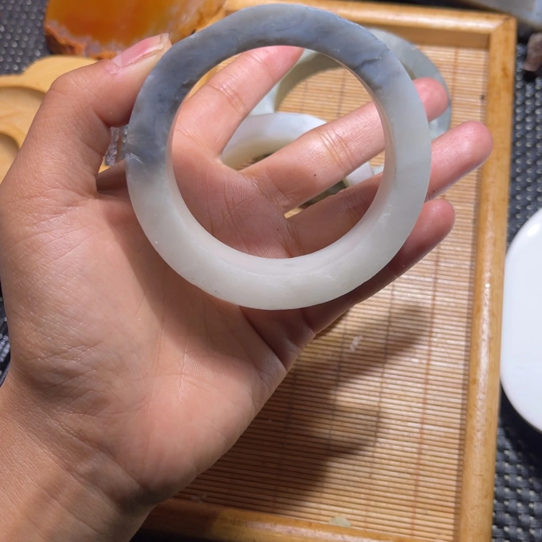 未镶嵌和田玉（糖玉）车挂秘**里