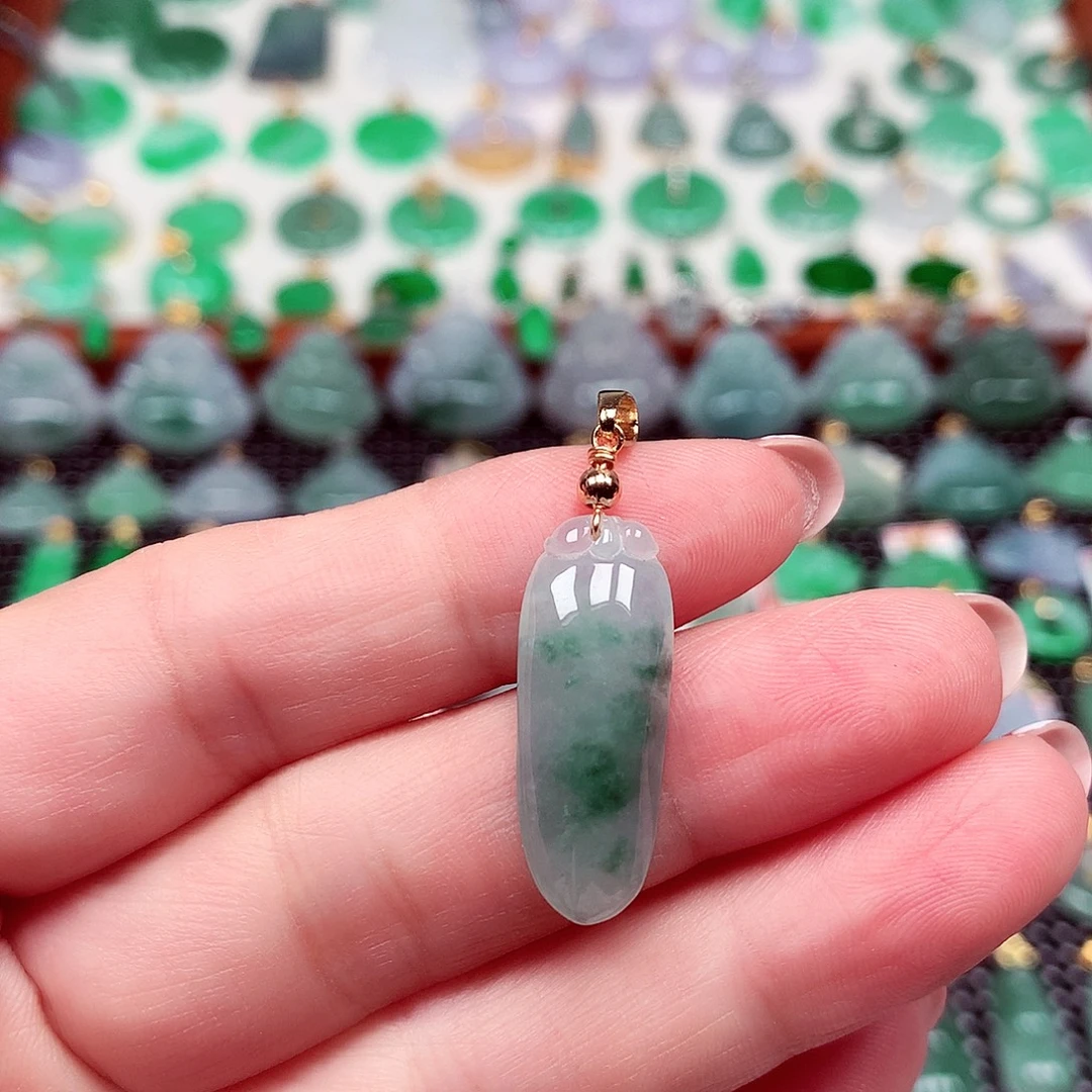 翡翠未镶嵌颈饰天然翡翠A货