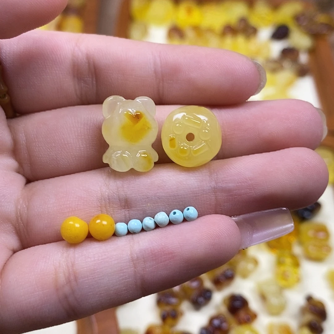 琥珀未镶嵌珠宝奇石