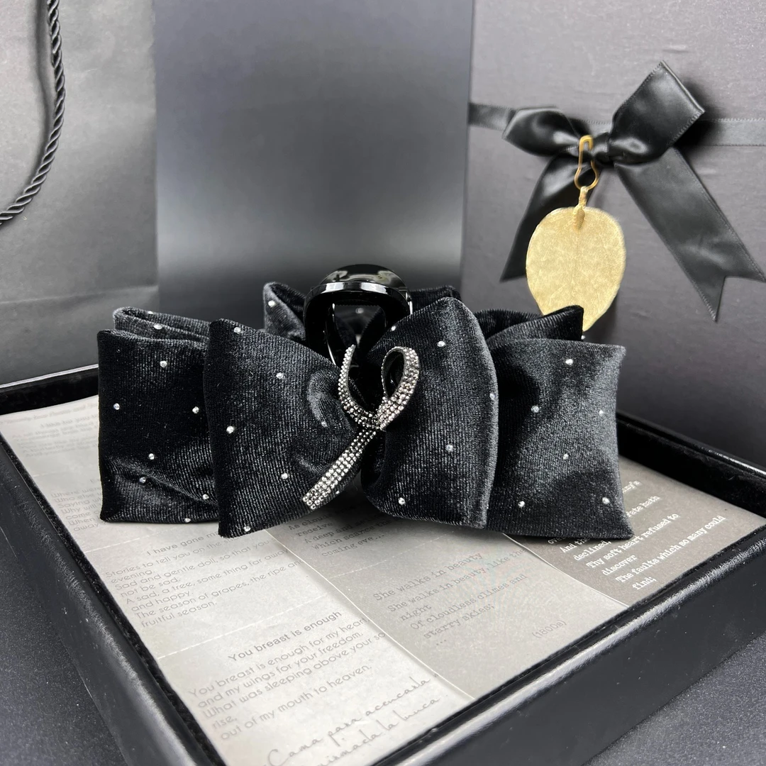 叶之秋夜宴系列有钱人的黑植绒立体蝴蝶结抓夹气质轻奢发饰头饰