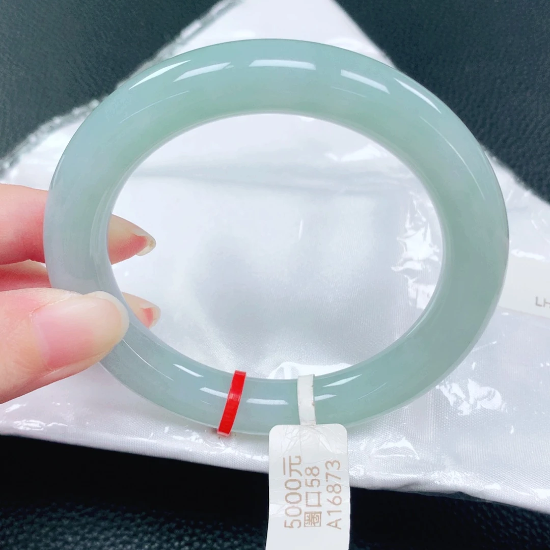 翡翠未镶嵌手镯58圈