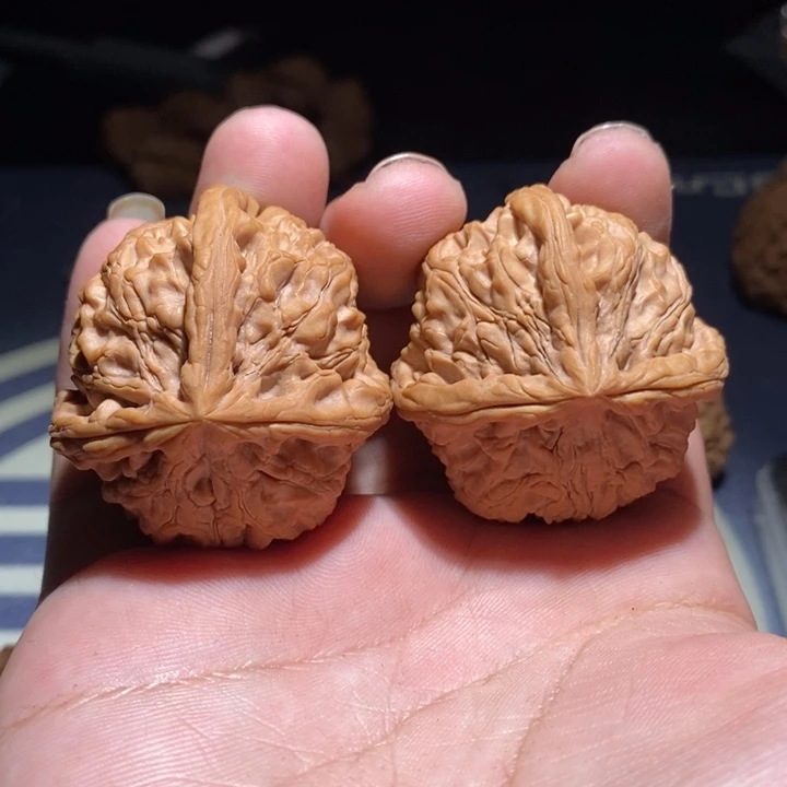 文玩核桃吊坠玉玺