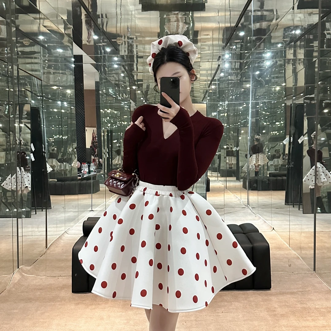 法式冬季知性复古港风千金感高腰显瘦蔓越莓白底红波点蓬蓬裙套装