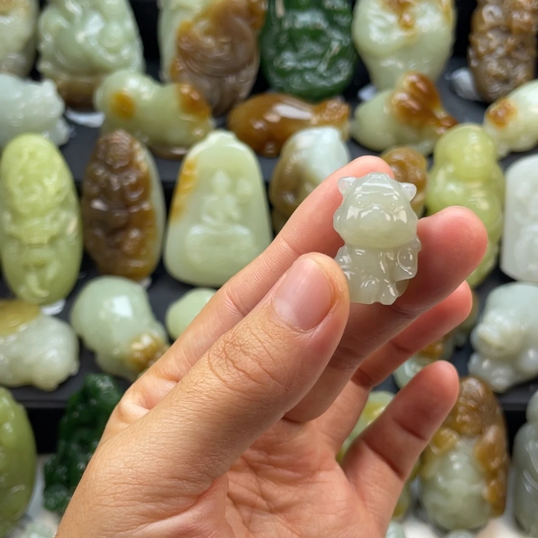 颈饰未镶嵌和田玉