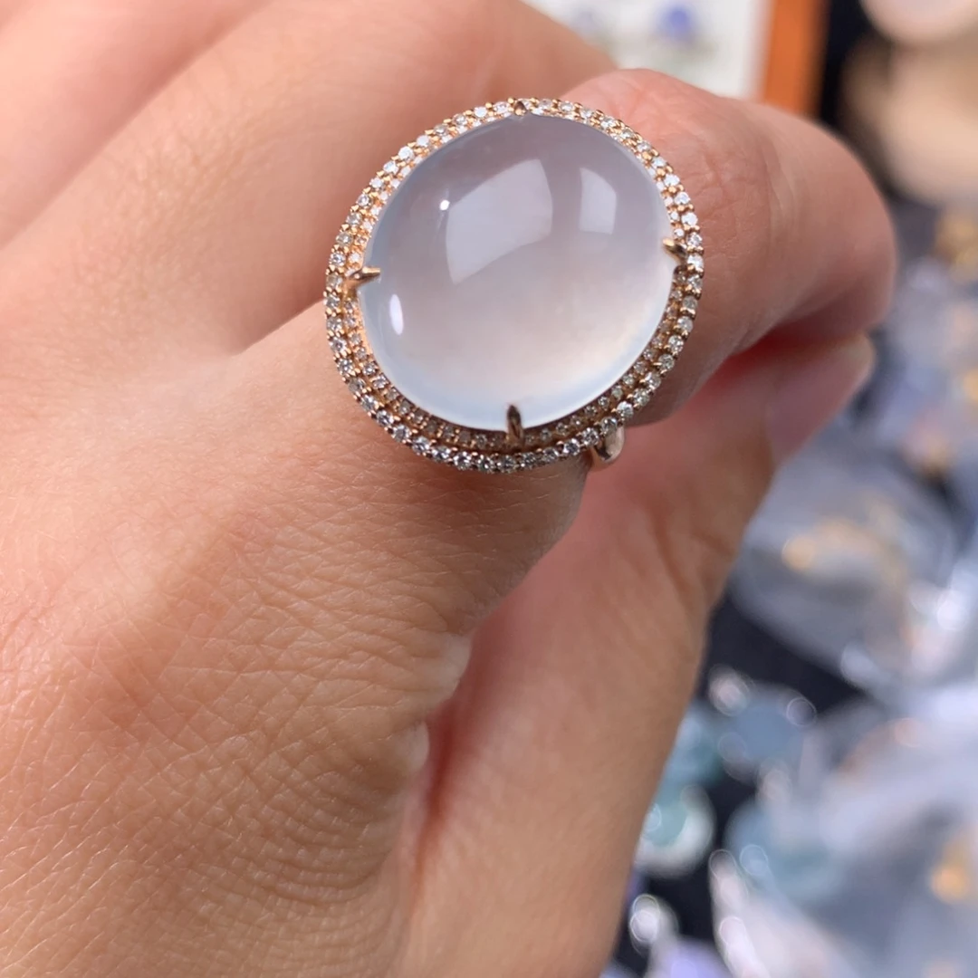 18K金镶嵌戒指翡翠蛋面两用款