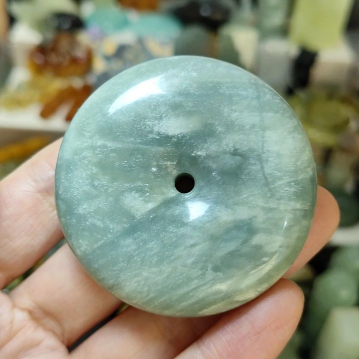 岫玉未镶嵌微瑕平安扣