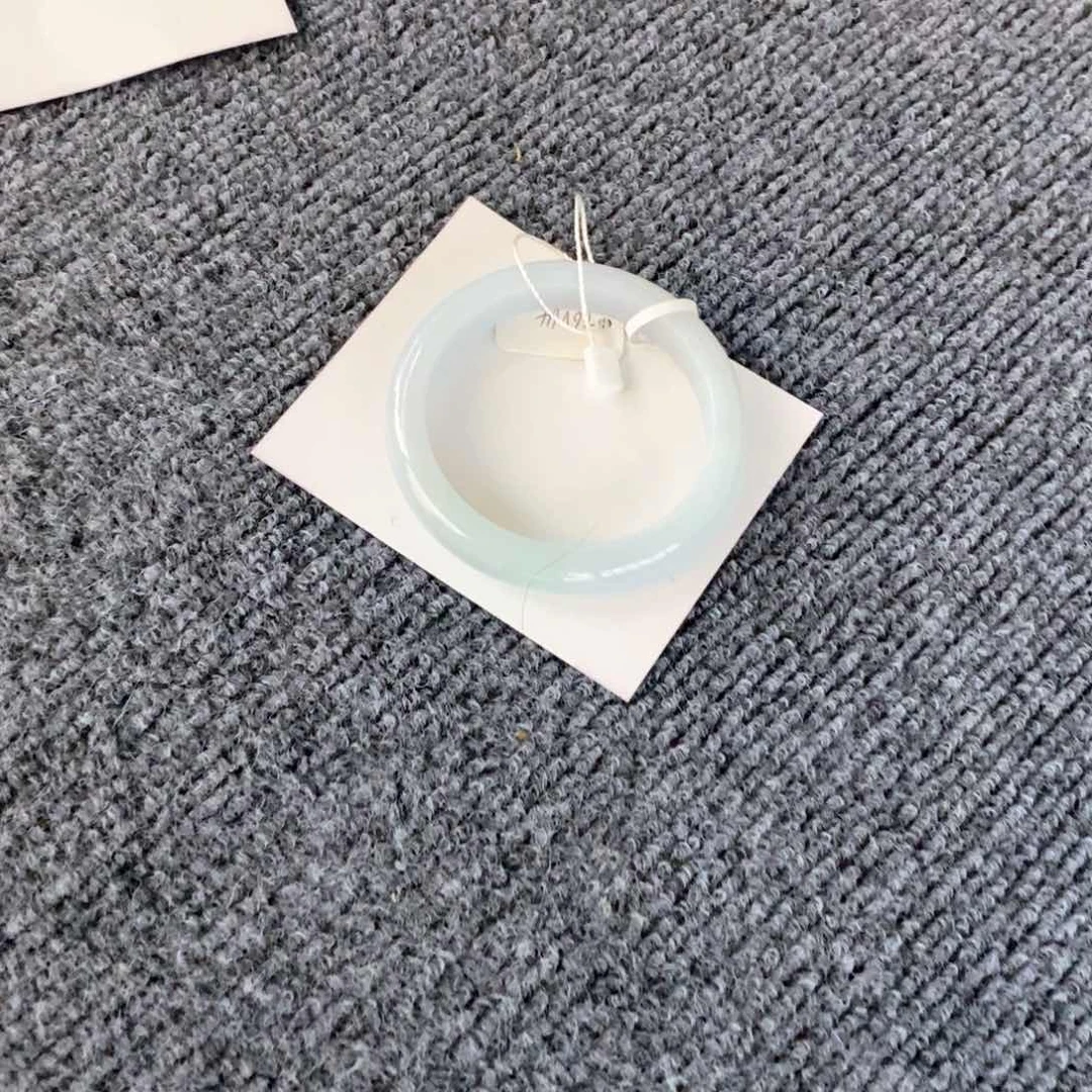 翡翠手镯未镶嵌y*64圈口