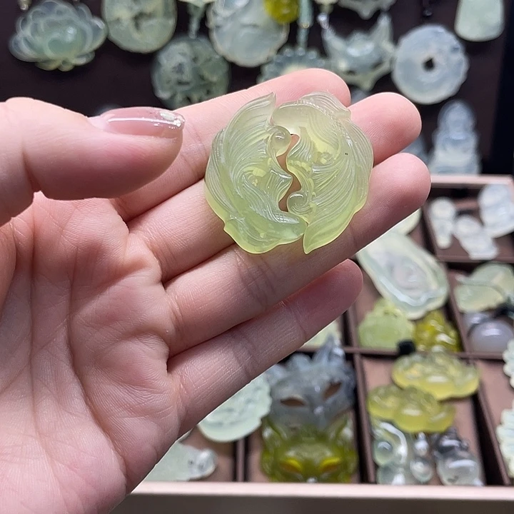 未镶嵌岫玉吊坠(赠链)