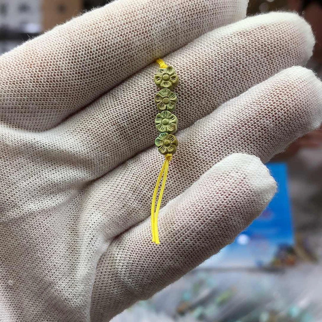 绿松石未镶嵌挂件