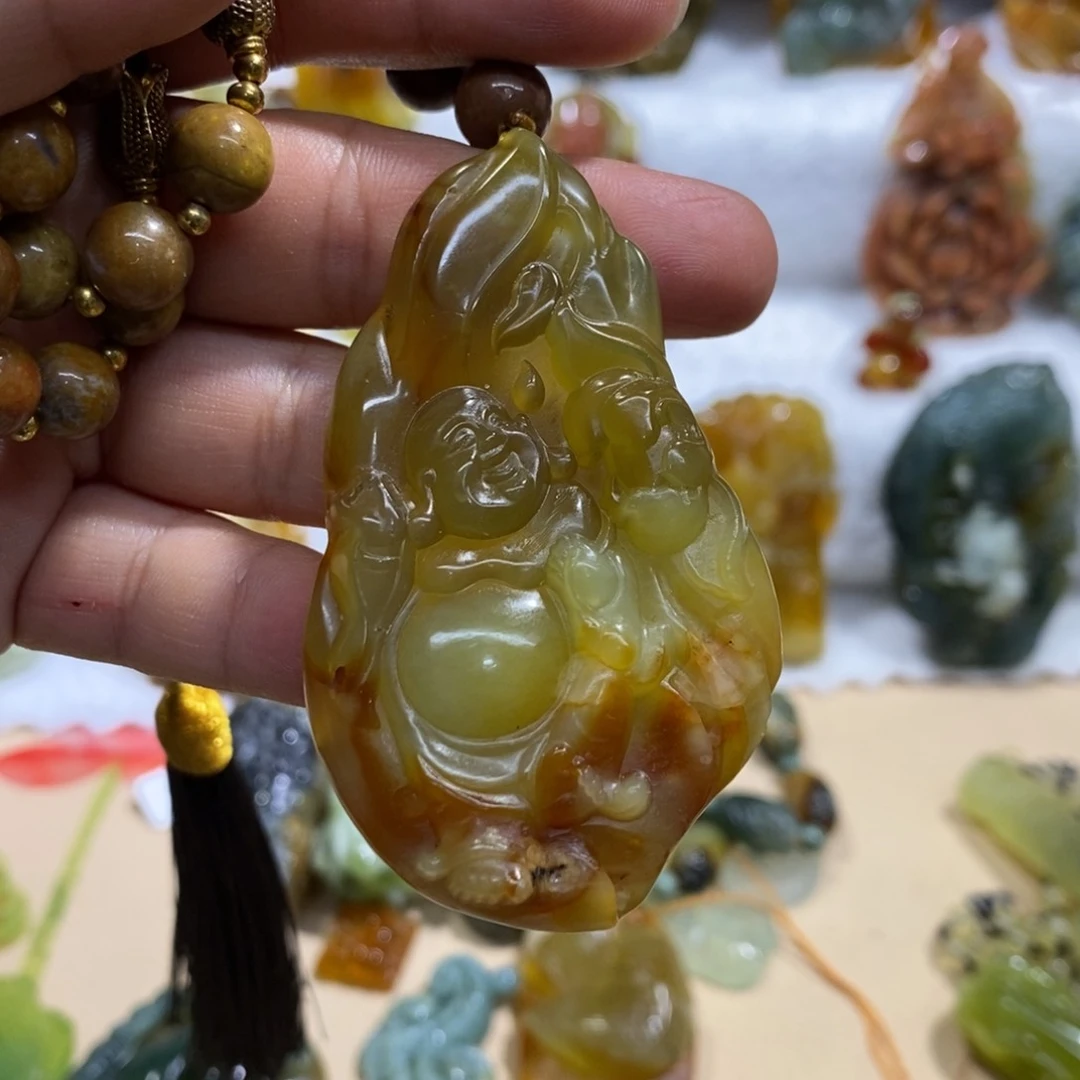 蛇纹石玉未镶嵌颈饰番****）