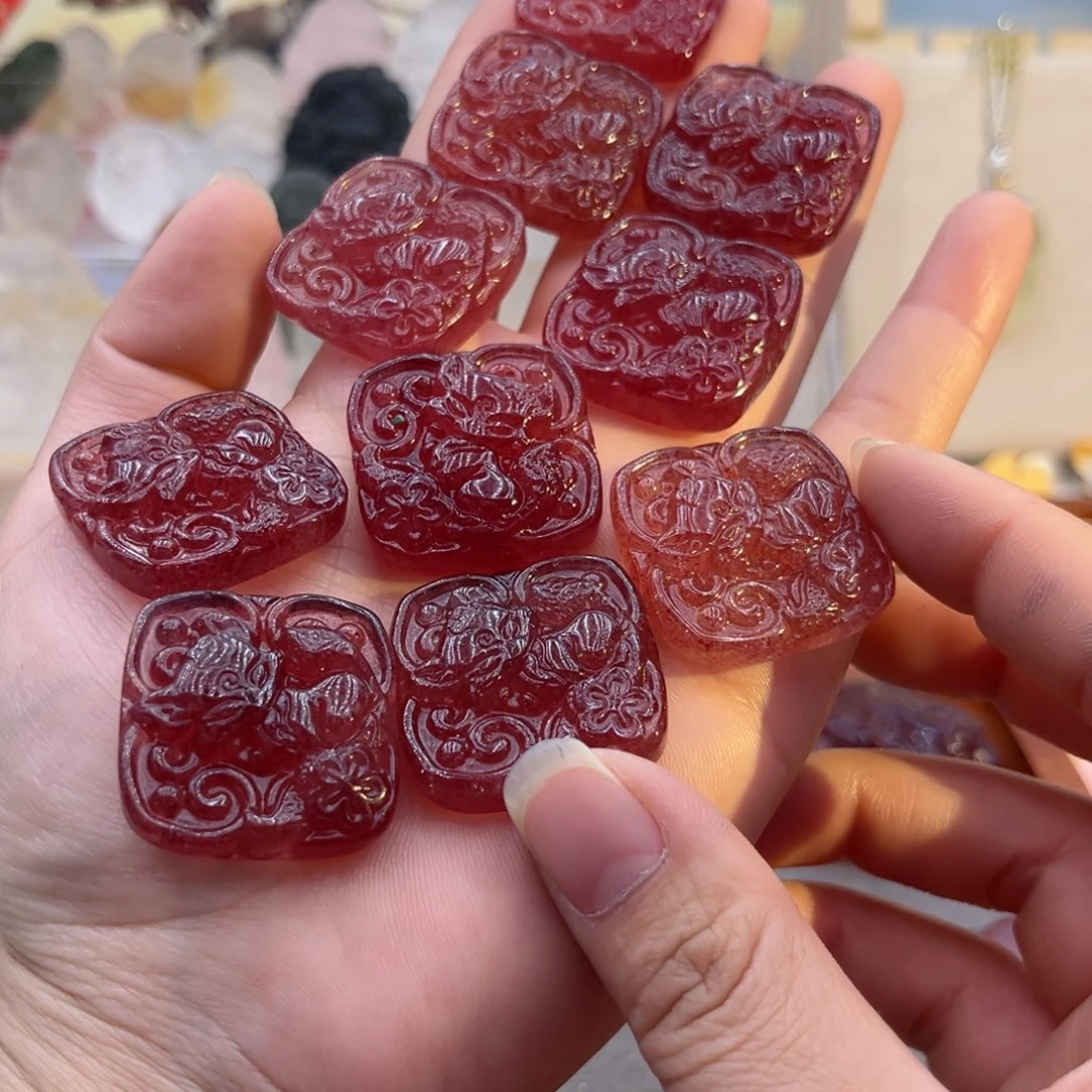 水晶颈饰未镶嵌草莓四方如意69