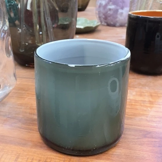 琉璃花瓶高12厘米口径6厘米