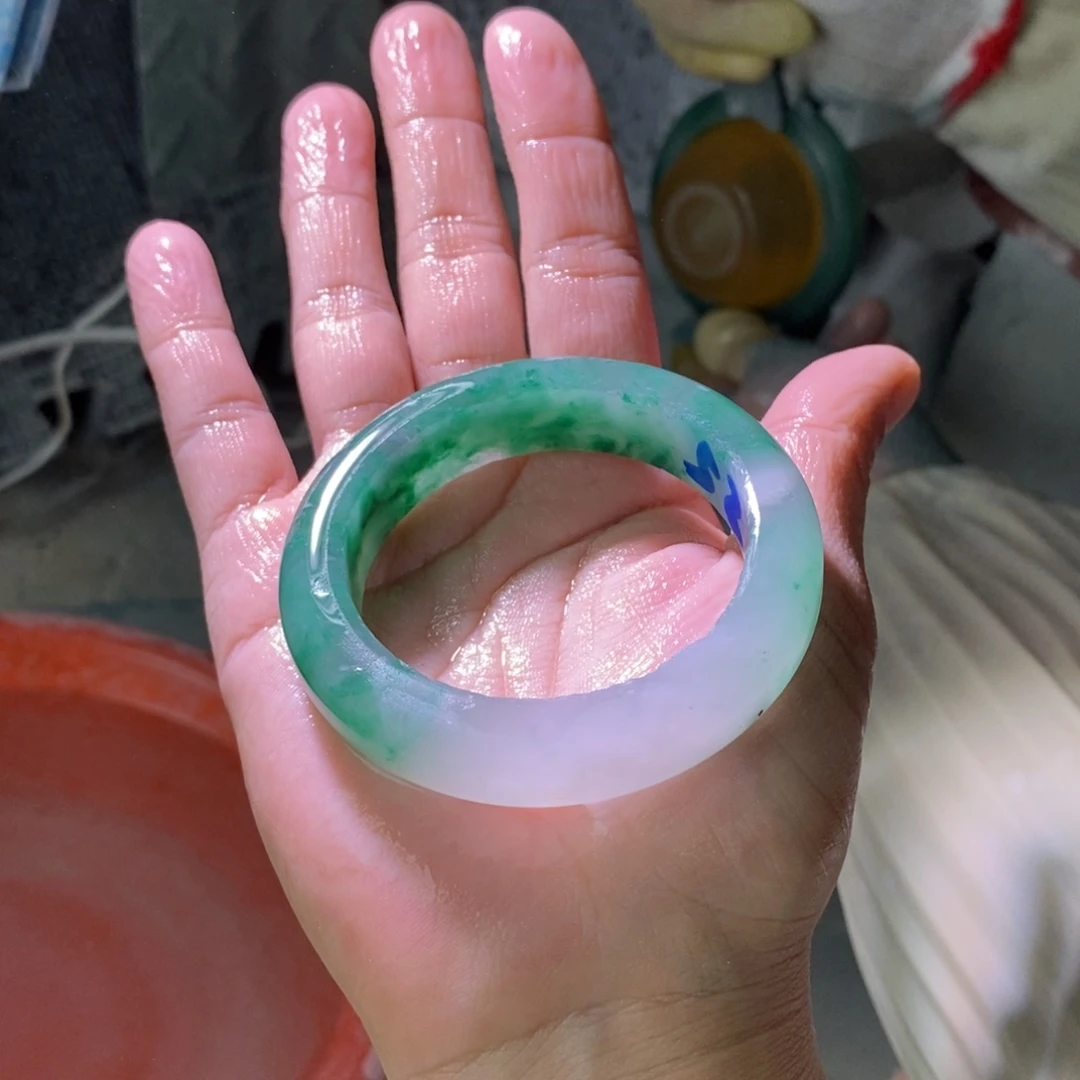 似***9石英质玉（非洲翠）未镶嵌手镯定制