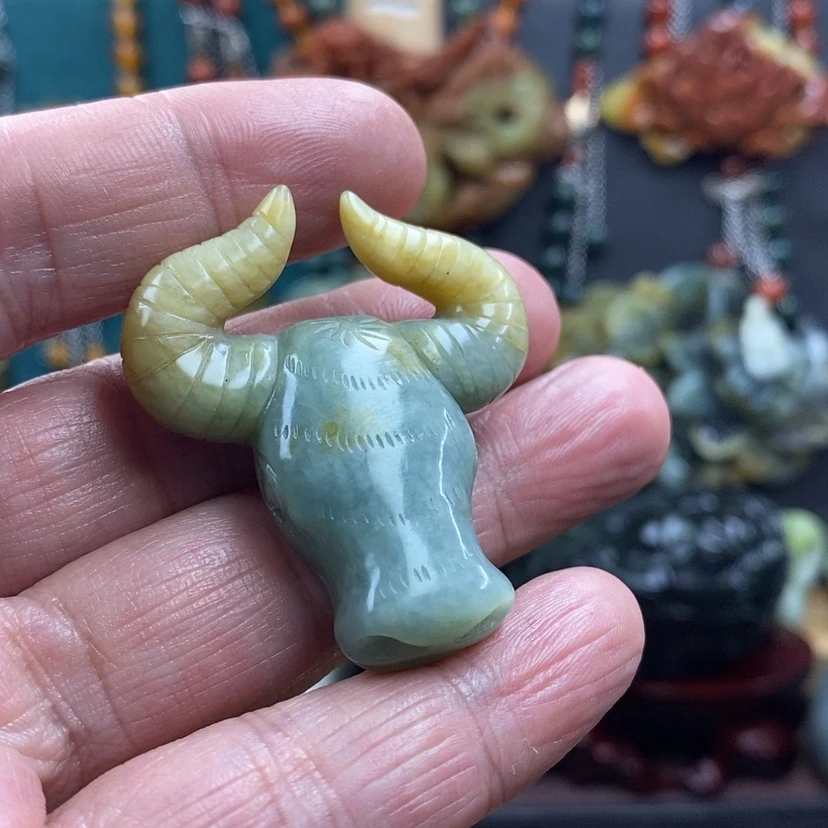 【闪购商品】蛇纹石玉未镶嵌吊坠