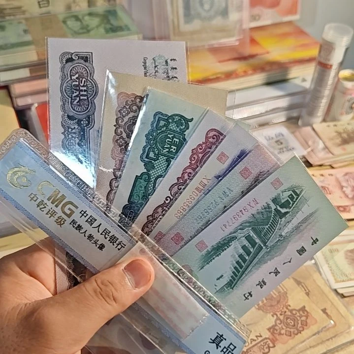 敏***>第三套   小全套   按图发货