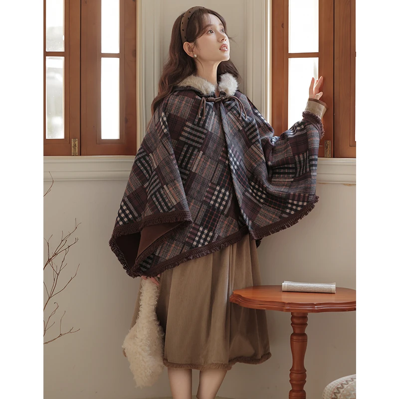 斗篷型秋冬女个性街头连帽短外套加厚外搭文艺保暖百搭格子