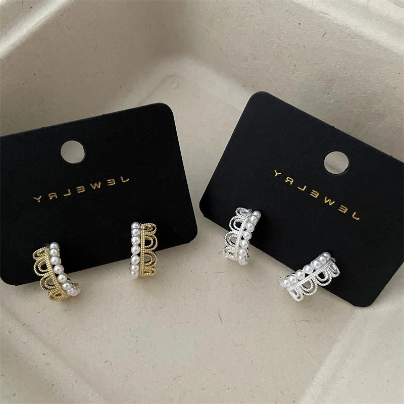 铜合金锆石耳饰 法式时尚优雅蕾丝皇冠耳环简约气质小众百搭设计