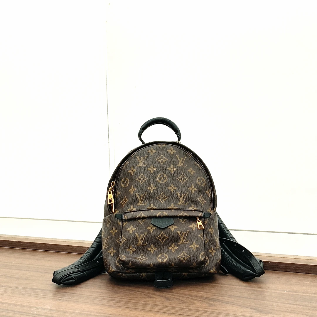 99新 LV lv小号双肩包