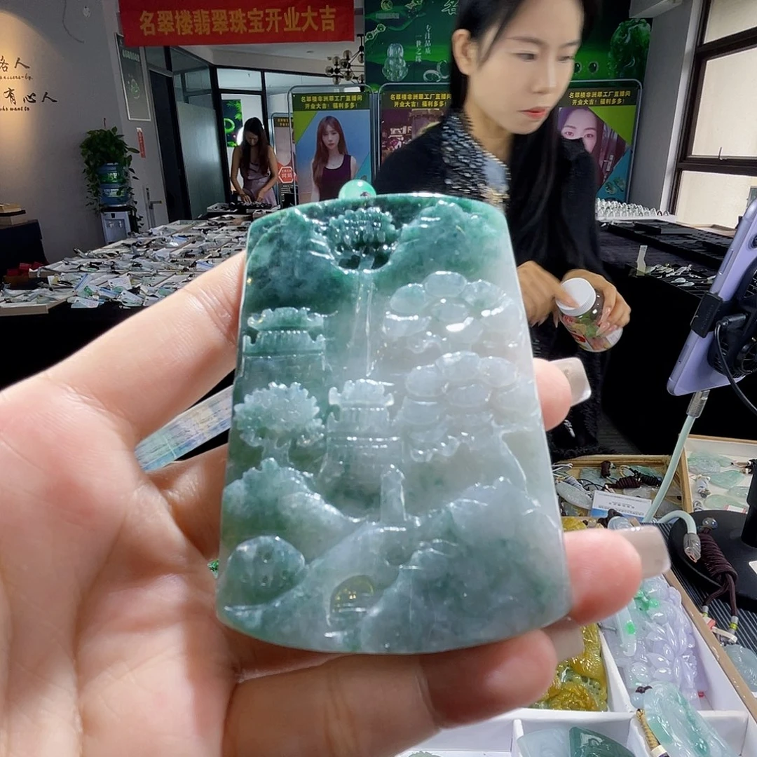 颈饰未镶嵌翡翠一